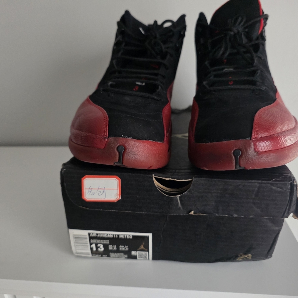 Men Jordan retro 12